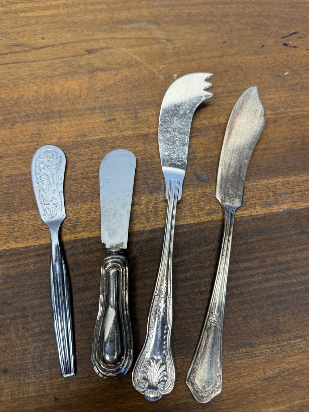 Vintage Silver Plated Butter Spreaders Cheese Knives Set of 4 Assorted